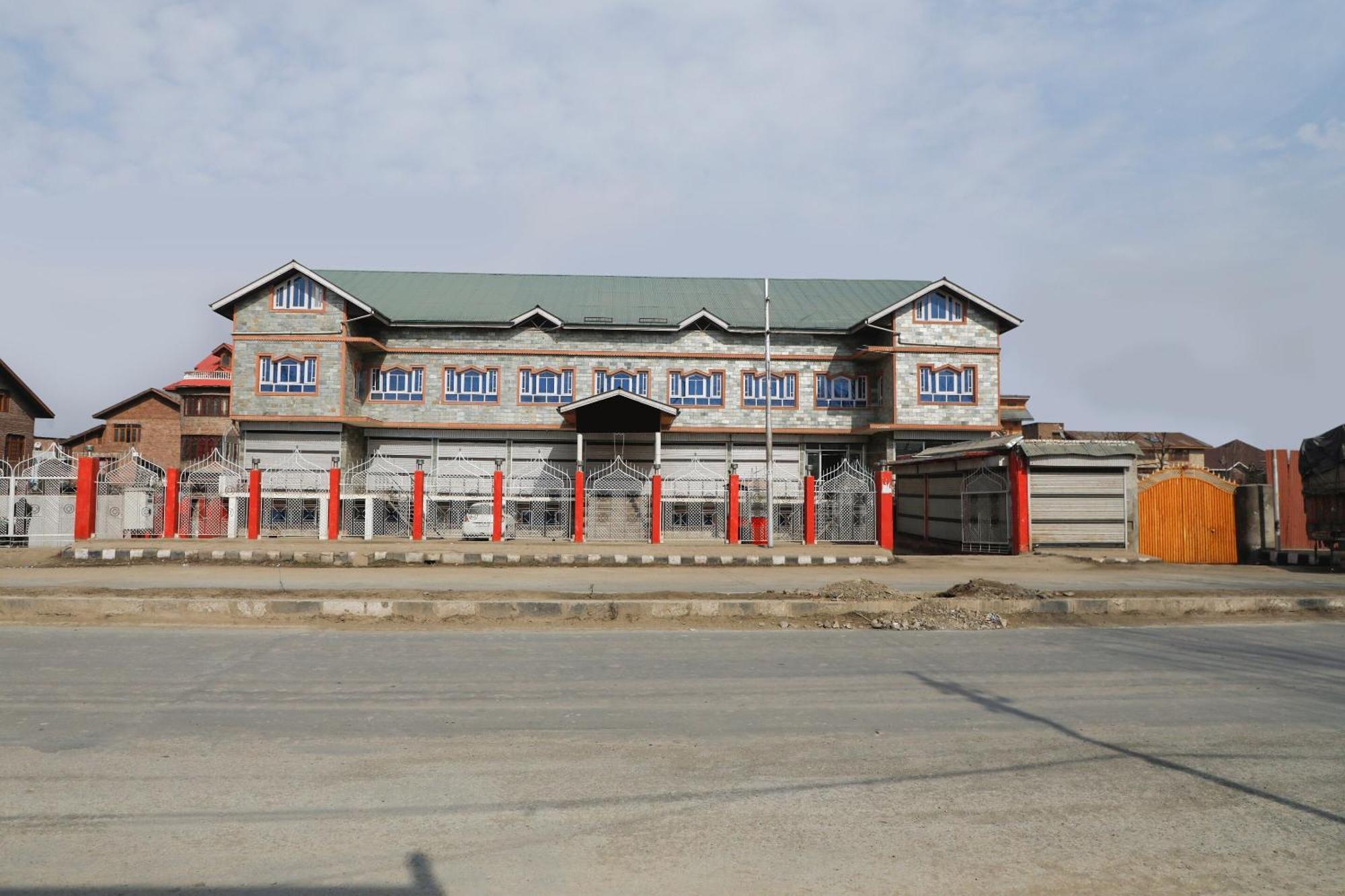 OYO 70586 Hotel Sobo Central Srīnagar Exterior foto